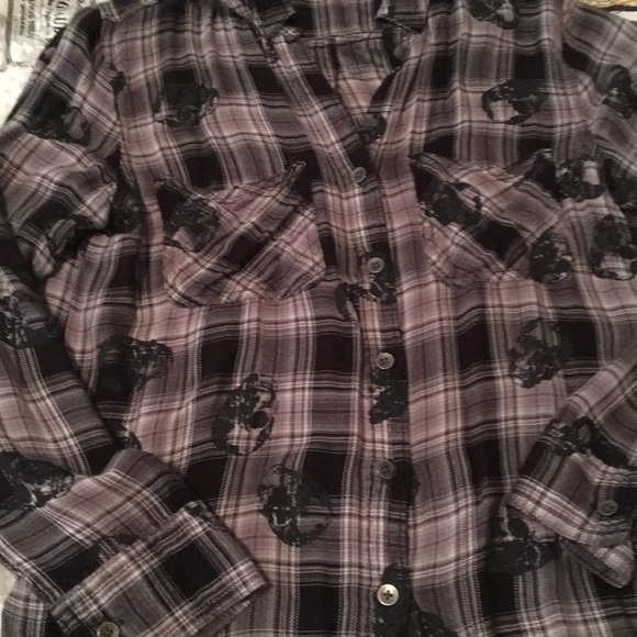 Rock and Republic plaid shirt with skulls. - Picture 2 of 4
